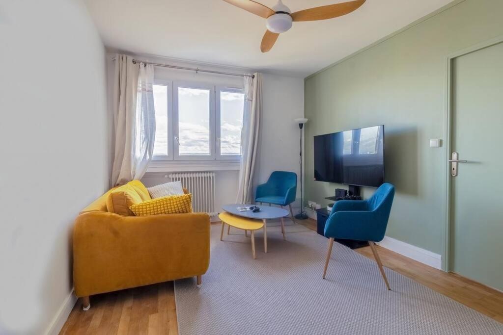 Renovated 2-Bed Apartment 2 Min From Lyon อูลแลงส์ ภายนอก รูปภาพ